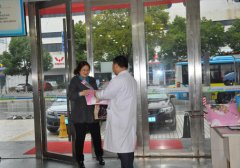 “鲜花、礼物”-东大给我一个不一样的妇女节!