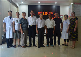 “不忘初心,牢记使命”—长沙东大医院党支部联合社区开展建军节