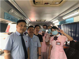 “血浓情更浓”长沙东大肛肠医院组织职工参与无偿献血活动
