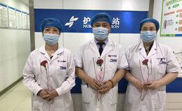 献爱母亲节 长沙东大肛肠医院送花表祝福